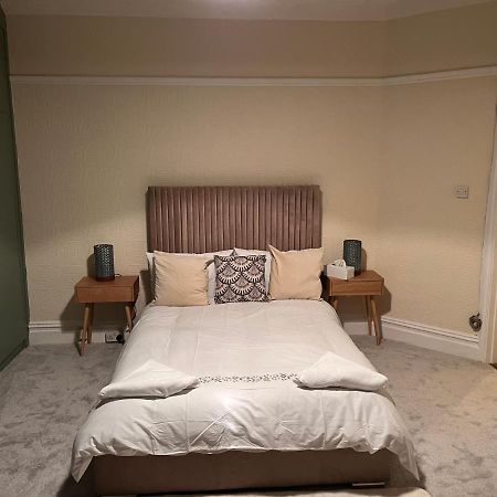 לונדון Luxury Cosy Retreat Apt מראה חיצוני תמונה