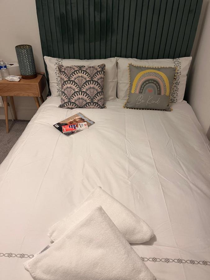 לונדון Luxury Cosy Retreat Apt מראה חיצוני תמונה