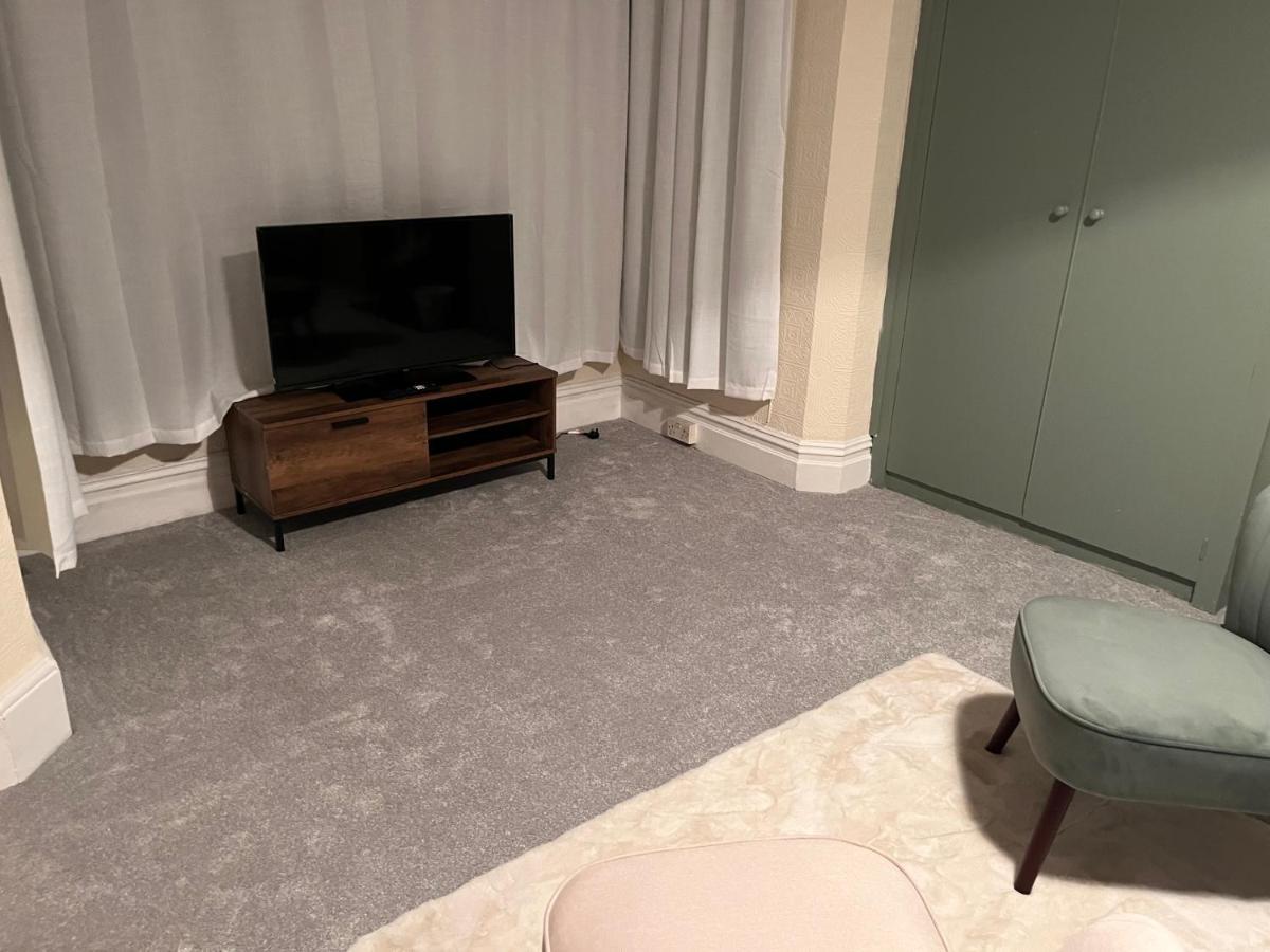 לונדון Luxury Cosy Retreat Apt מראה חיצוני תמונה