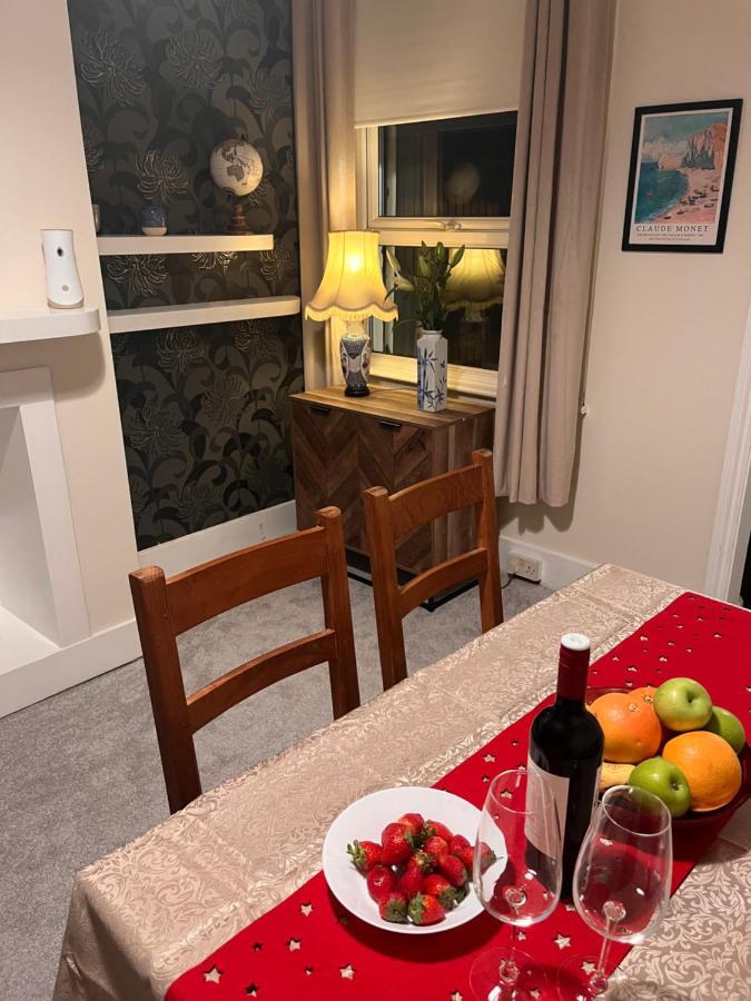 לונדון Luxury Cosy Retreat Apt מראה חיצוני תמונה